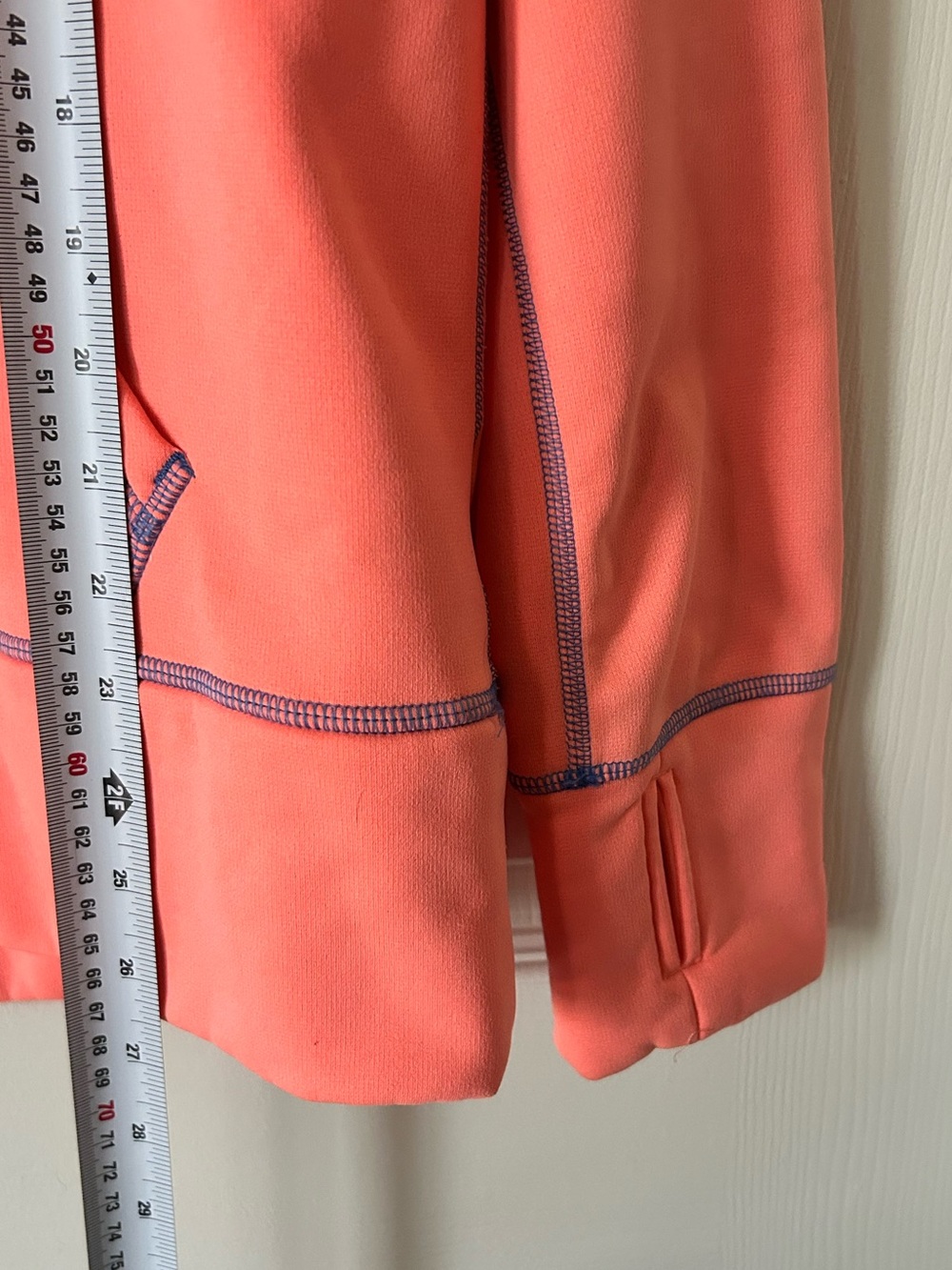 Nike Therma-FIT Coral Hoodie Blue Trim Thumbholes - Women's Size Large - Picture 11 of 15